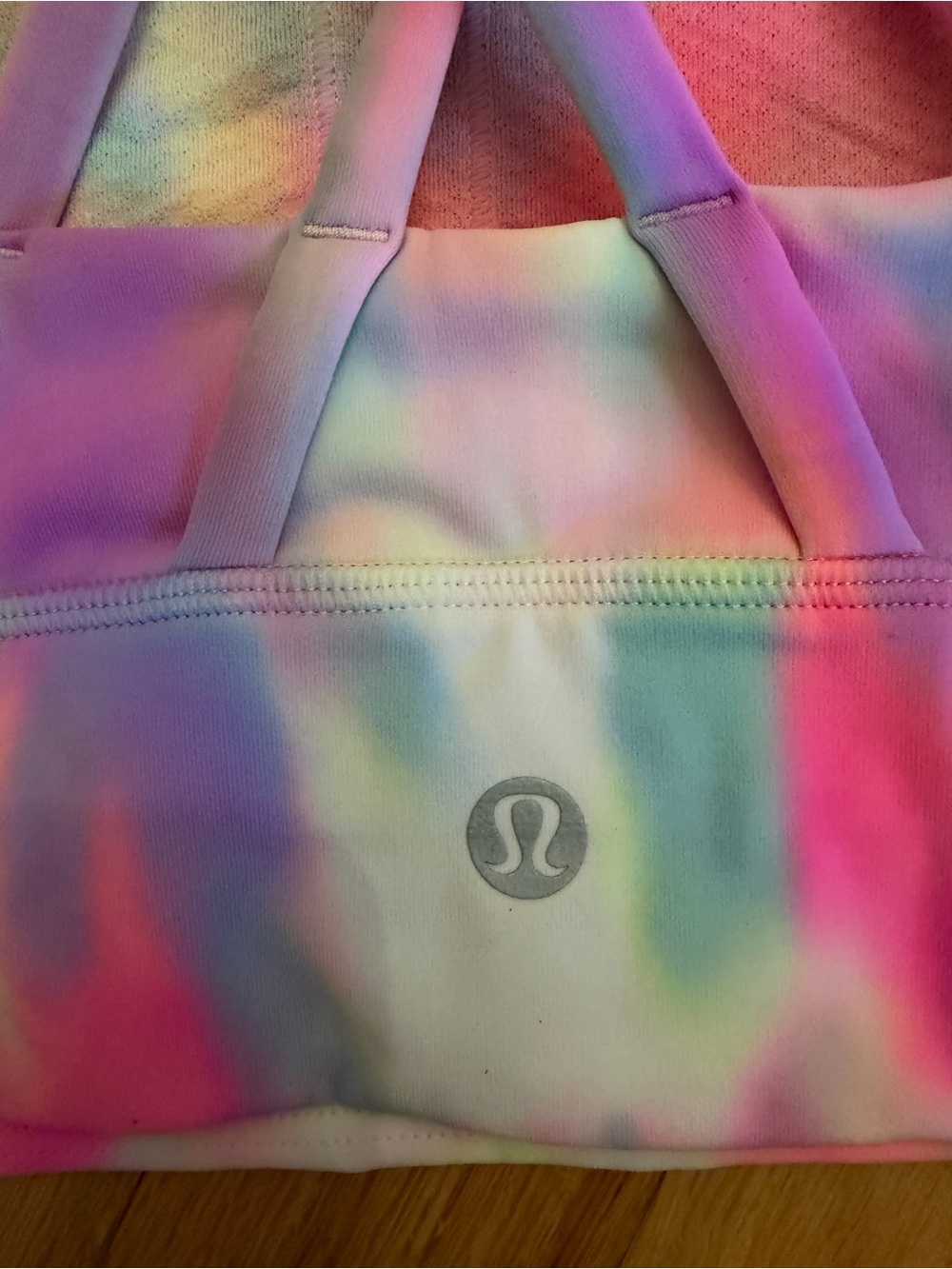 Women’s Lululemon Psychedelic bra with Cross-Back Straps - size 6 - Picture 3 of 5